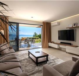 4 Bedroom Villa with Salt Water Pool, Private mini golf course and Rooftop Terrace near Opatija, Sleeps 8